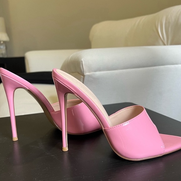 ❌SOLD❌La Femme GIANNI heels - Picture 4 of 5